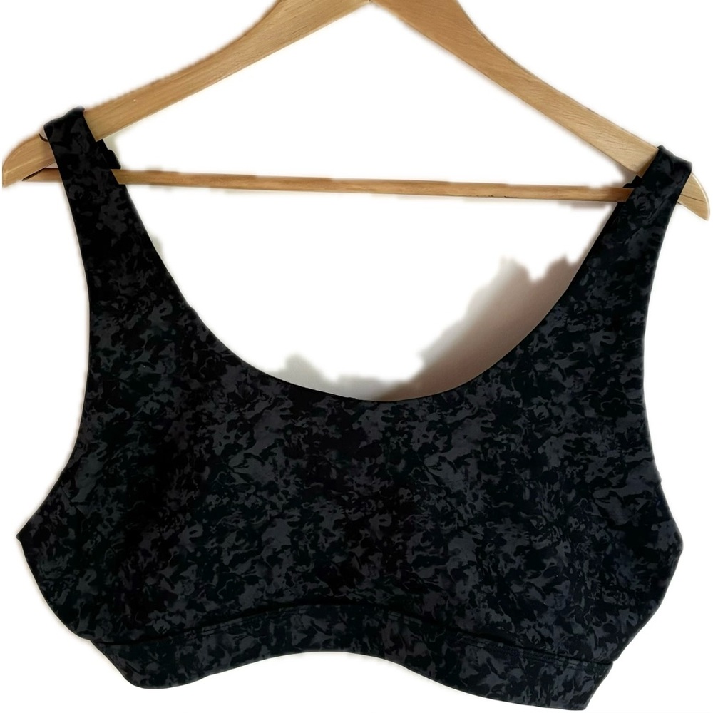 2 LOLE XL Sports Bras Black and Black Camo